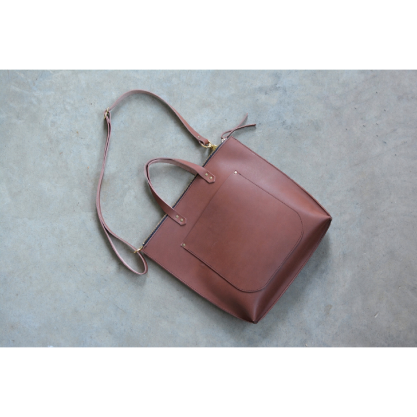 Small leather zipper tote in Mocha